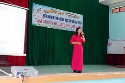 Đảng viên Trường THPT Trần Phú tham gia cuộc thi kể chuyện tấm gương điển hình học tập và làm theo tâm gương đạo đức Hồ Chí Minh